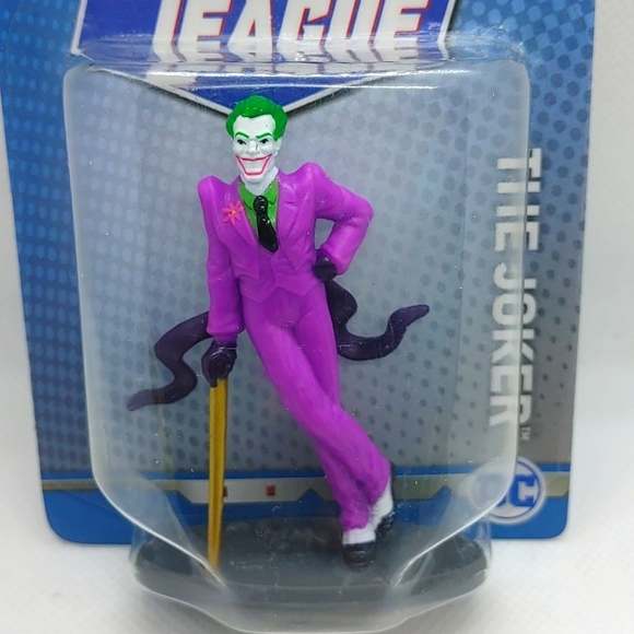 The Joker DC Comics Justice League Mini Figure Mattel Toy or Cake Topper NEW - Picture 2 of 4